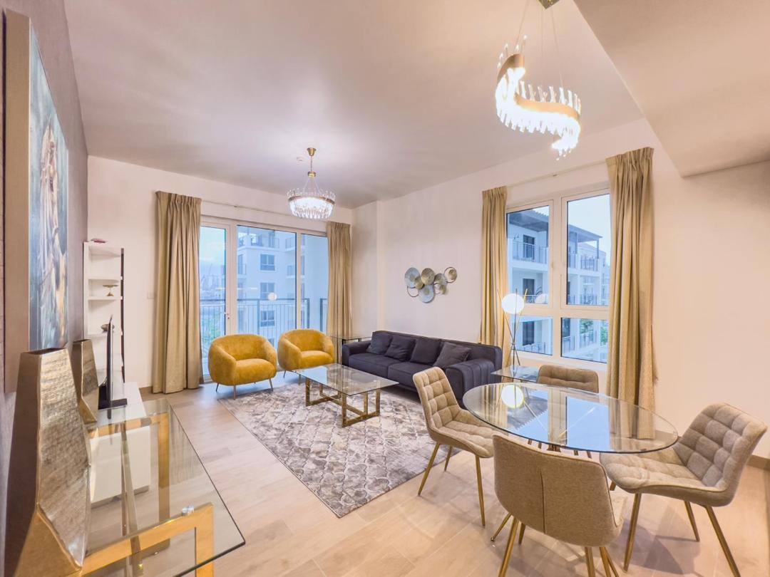 Lovely 2-Bedroom Vacation Home Near Beach 두바이 외부 사진